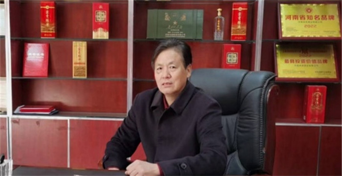 退伍老兵余四新与宋贡酒业的振兴